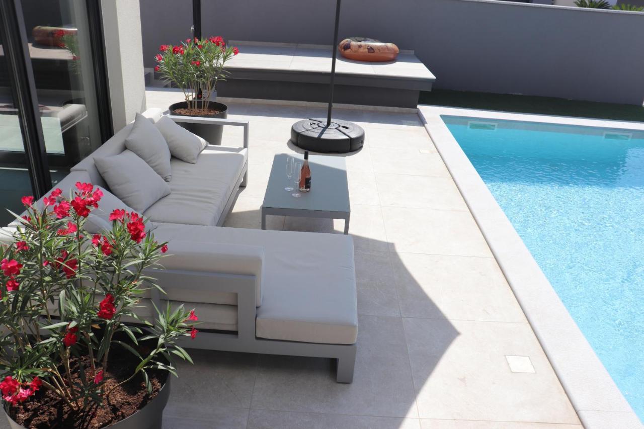 Meerbrise - Luxury Villa บานโจเล ภายนอก รูปภาพ