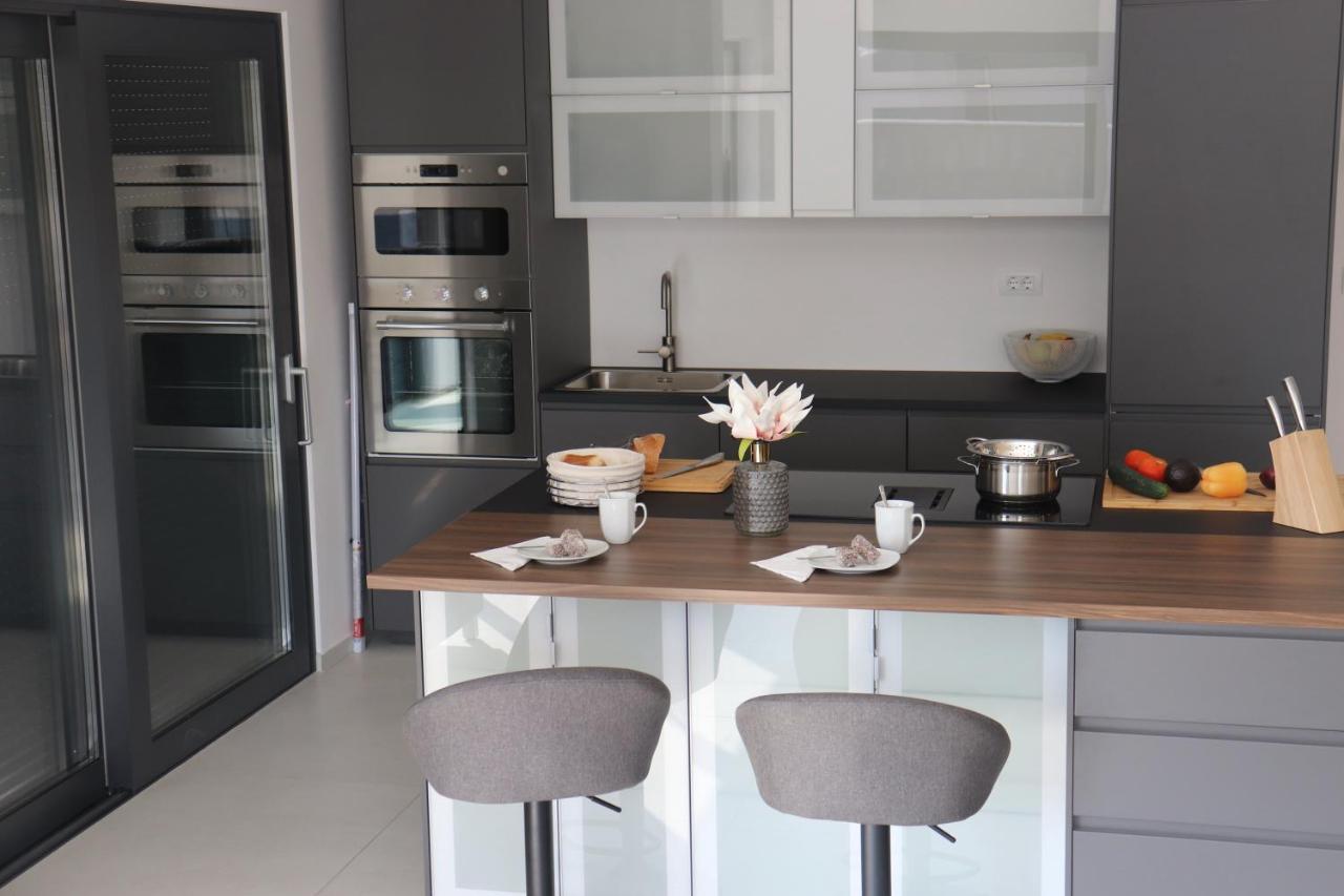 Meerbrise - Luxury Villa บานโจเล ภายนอก รูปภาพ