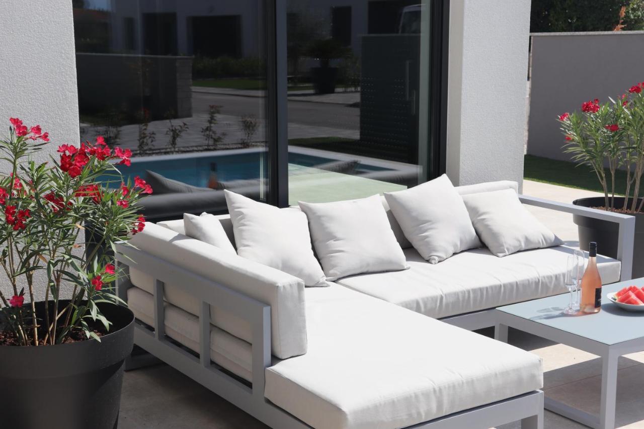 Meerbrise - Luxury Villa บานโจเล ภายนอก รูปภาพ